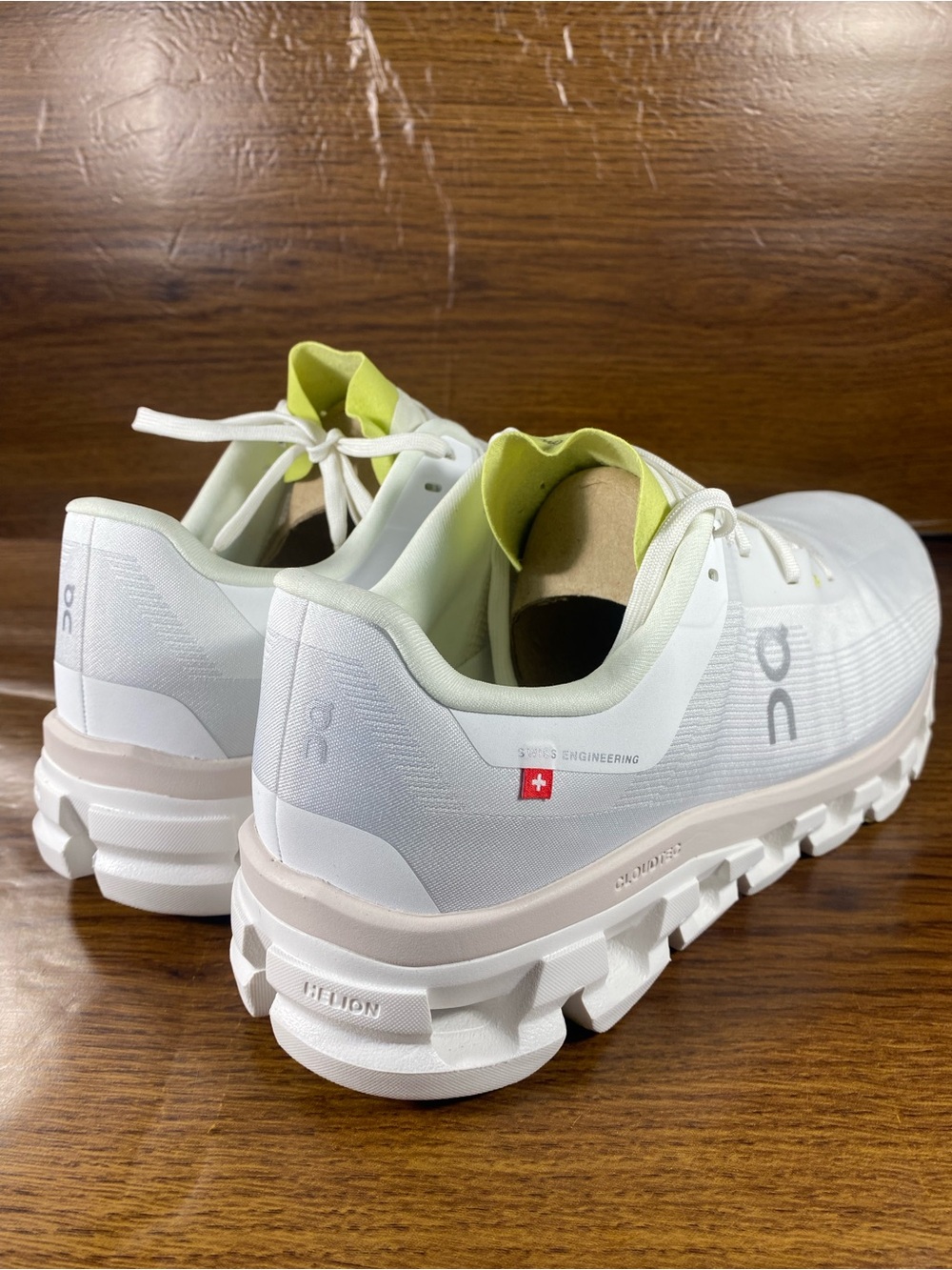 On Running Cloudflow mens shoe size 9.5 - Picture 3 of 11
